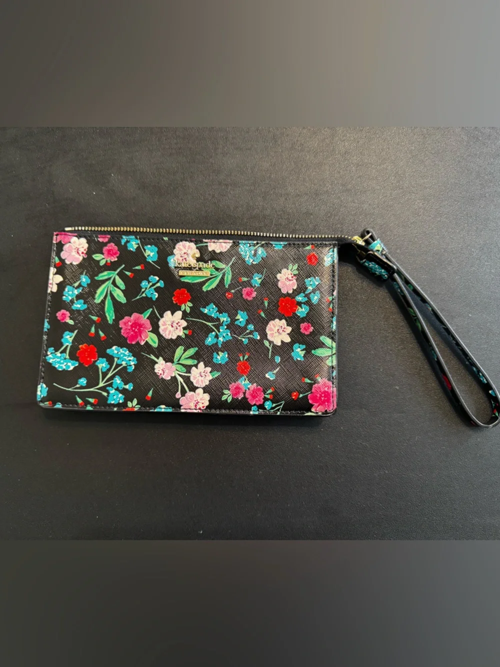 kate spade Black Floral Zip Wristlet Wallet (cameron street jardin leila) - Picture 1 of 4